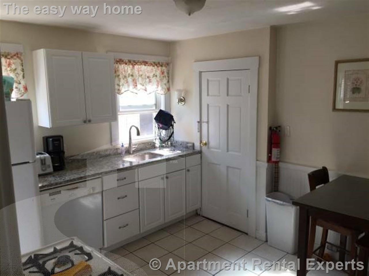 175 Boston Ave #2 - Photo 3 of 10
