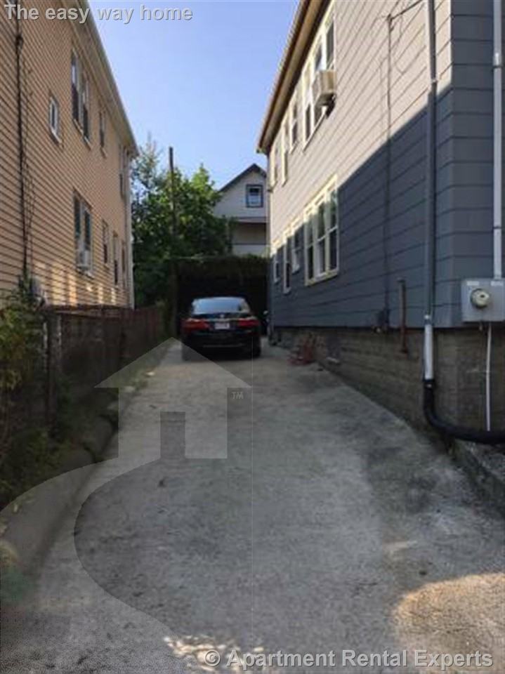 175 Boston Ave #2 - Photo 6 of 10