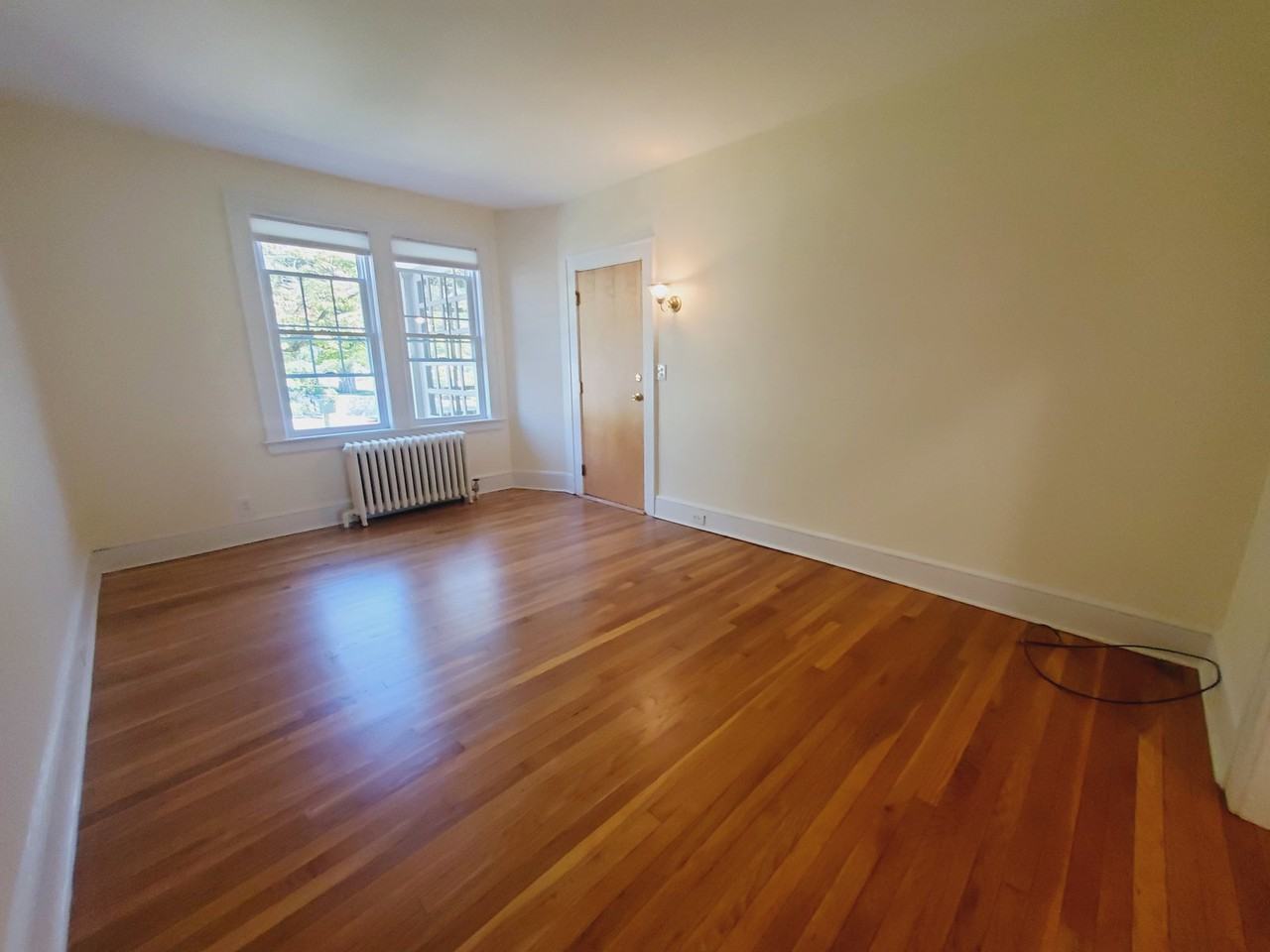 33 Holcomb Ave #1 - Photo 3 of 8