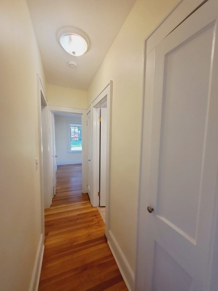33 Holcomb Ave #1 - Photo 4 of 8