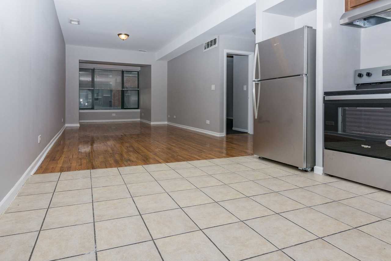 6137 S Indiana Ave #G - Photo 3 of 8