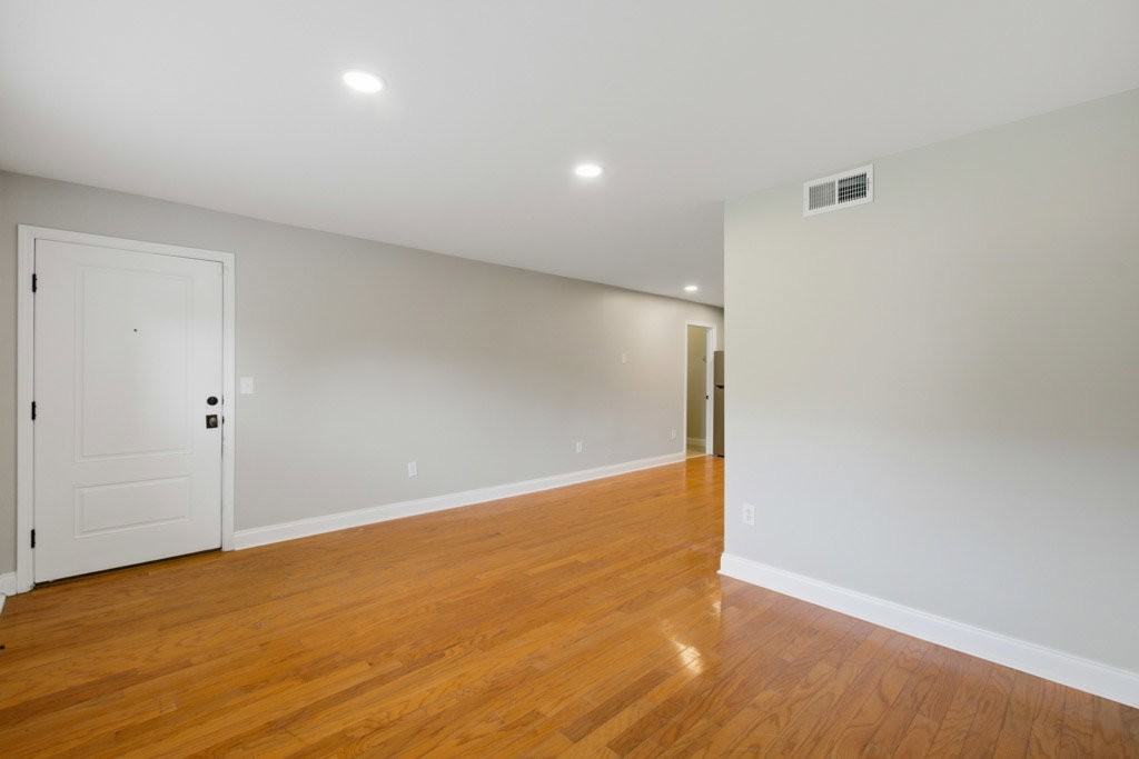 1240 Fairmont Ave #10 - Photo 7 of 8