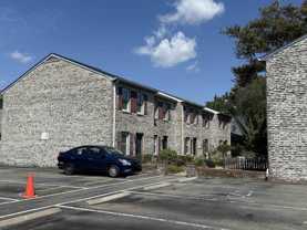 1506 Havens Dr #E - Photo 1 of 1