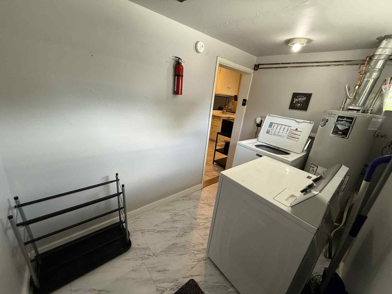 612 Howard Ave #1 - Photo 5 of 25