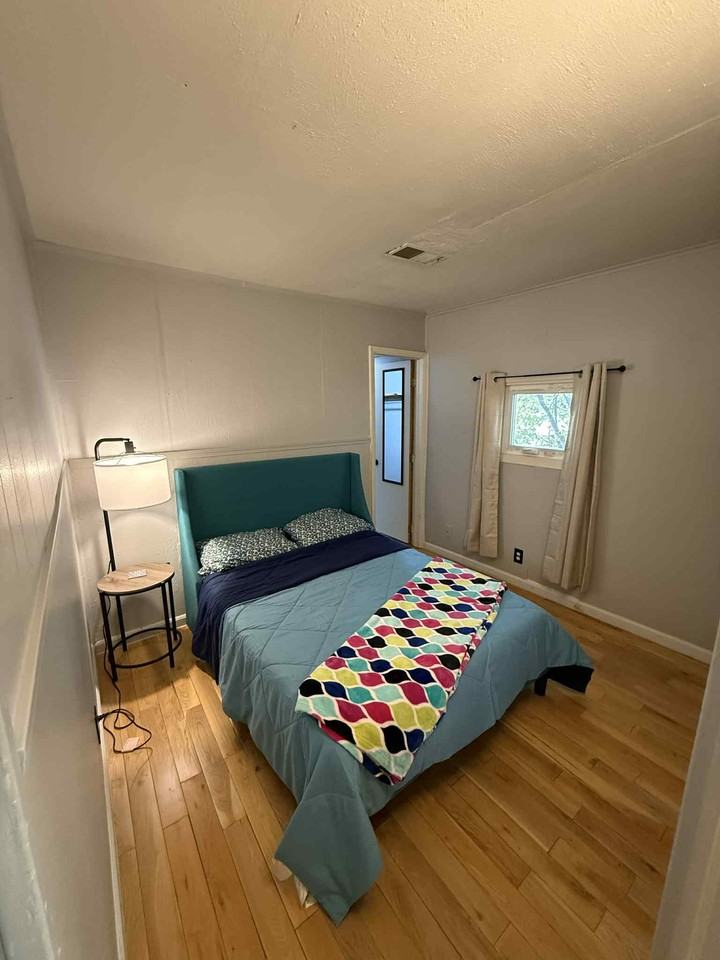 612 Howard Ave #1 - Photo 7 of 25