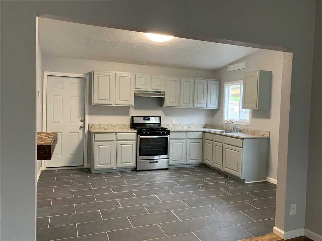 5934 Lucille Dr - Photo 2 of 8