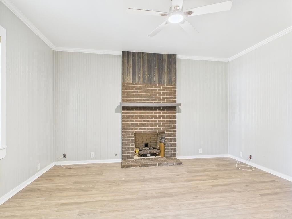 112 W Hackberry St - Photo 5 of 25