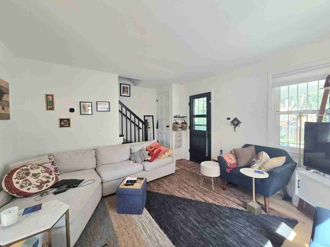 609 Farragut Pl Ne #1 - Photo 6 of 30