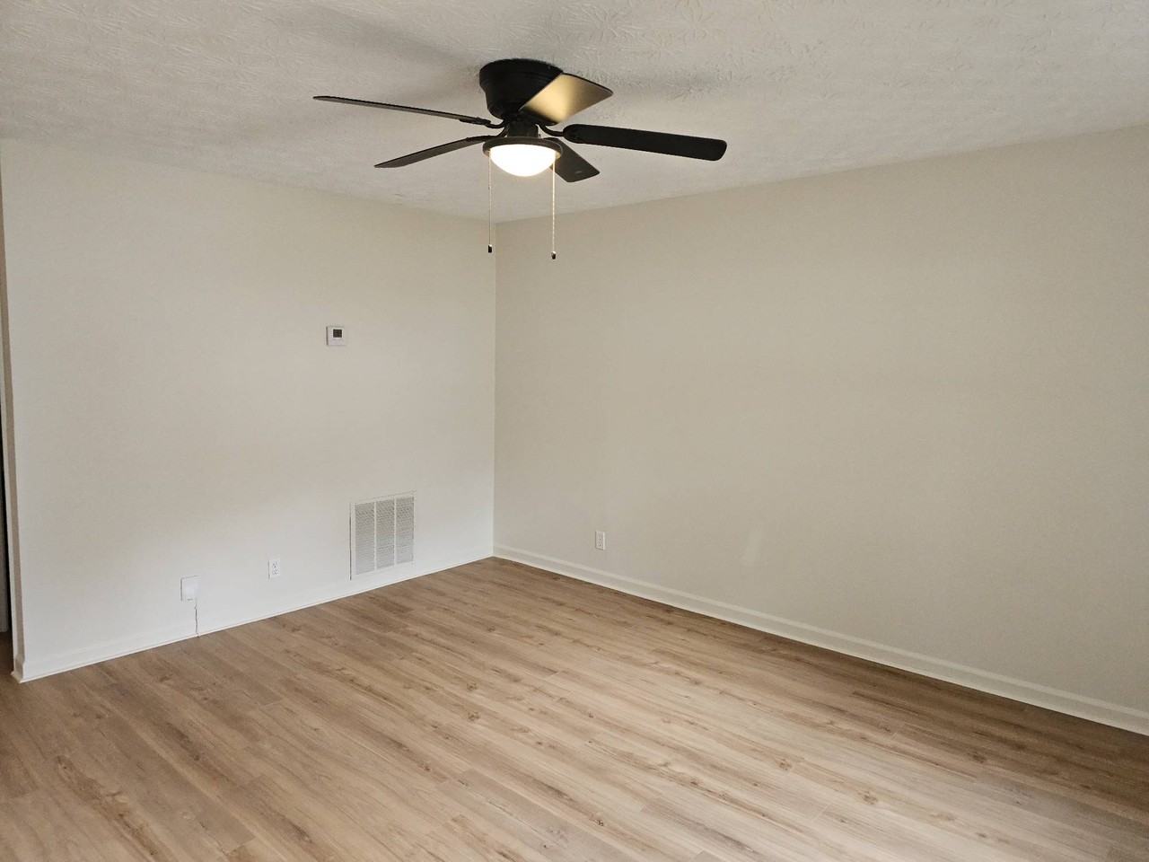 490 S Jeff Davis Dr #1 - Photo 2 of 23