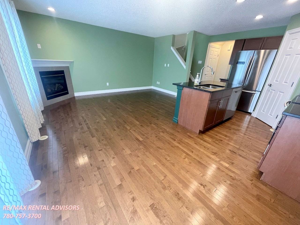 15910 10 Ave Sw - Photo 6 of 20