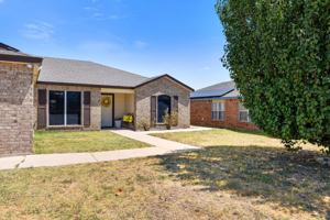 featured image of 4407 Hank Dr #1