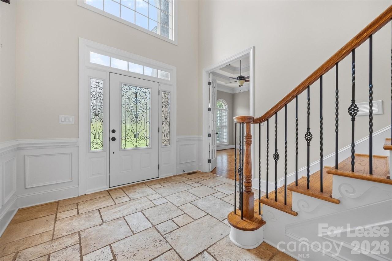 334 Stone Cliff Ln - Photo 3 of 43