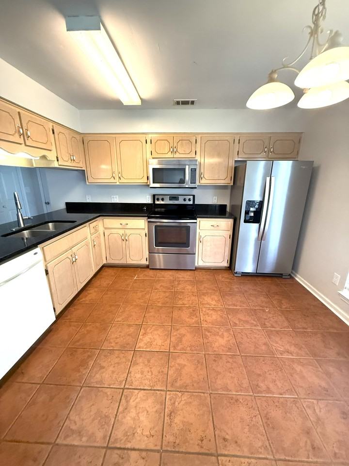 4807 Summer Creek Cv #1 - Photo 4 of 12