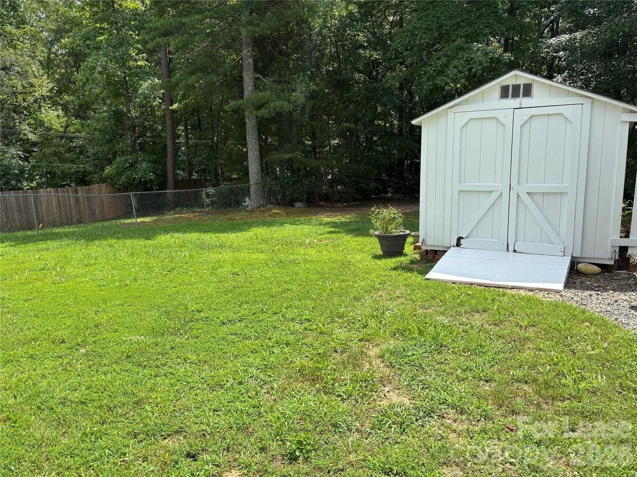 316 Springhill Ln - Photo 2 of 12