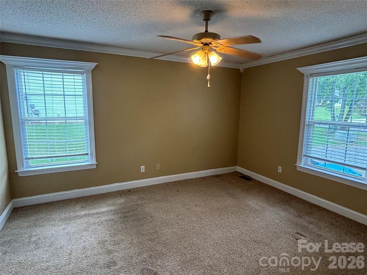 316 Springhill Ln - Photo 7 of 12