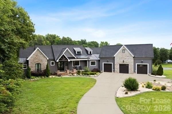 5200 Shoreview Dr