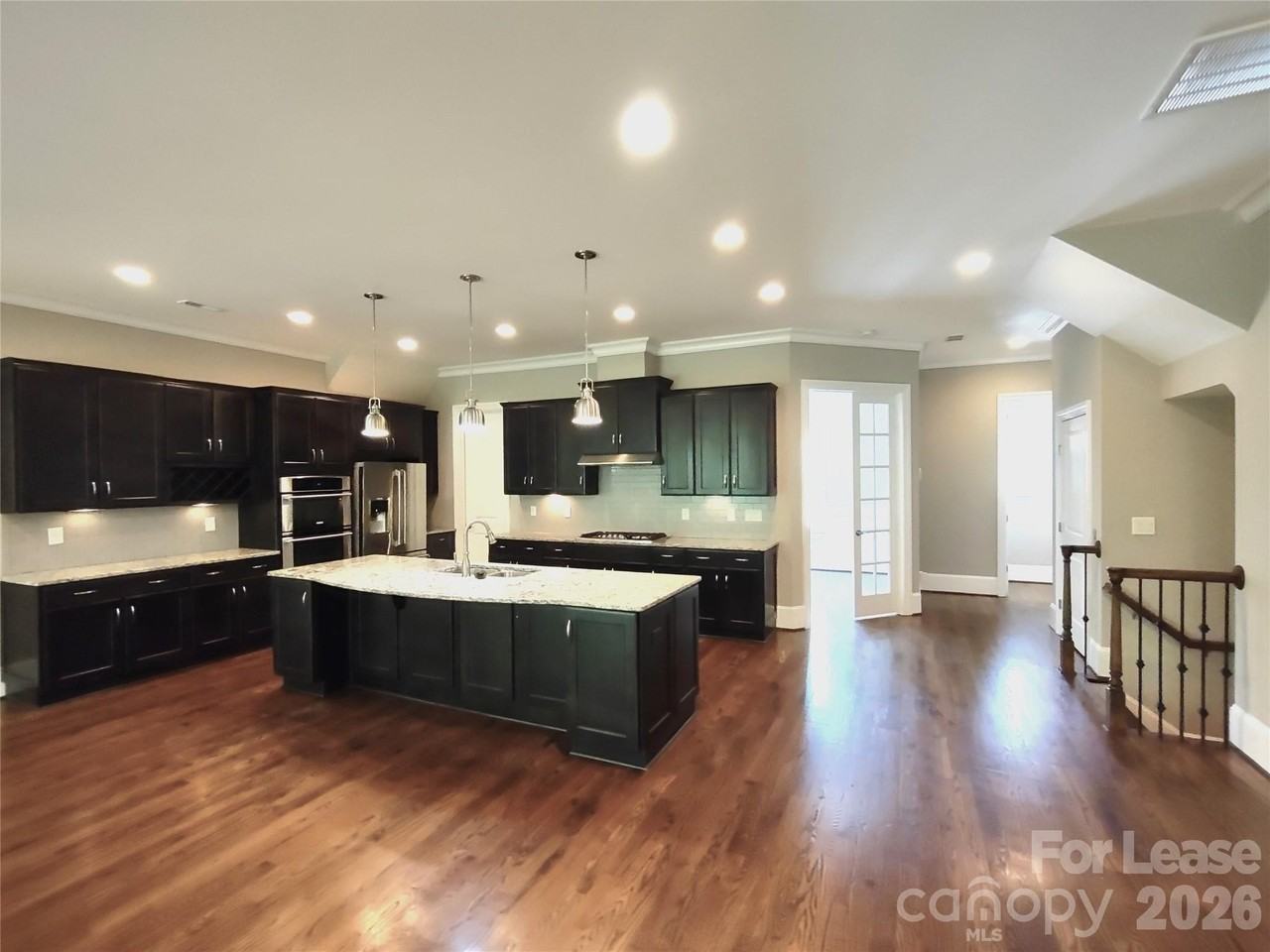6432 Fairway Row Ln - Photo 5 of 41