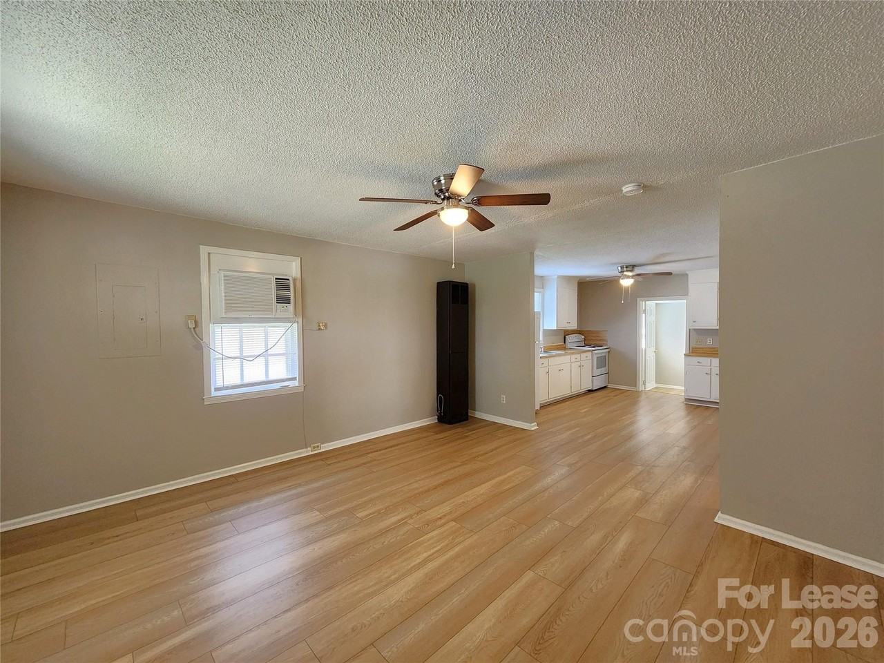 408 Cannon St - Photo 3 of 16