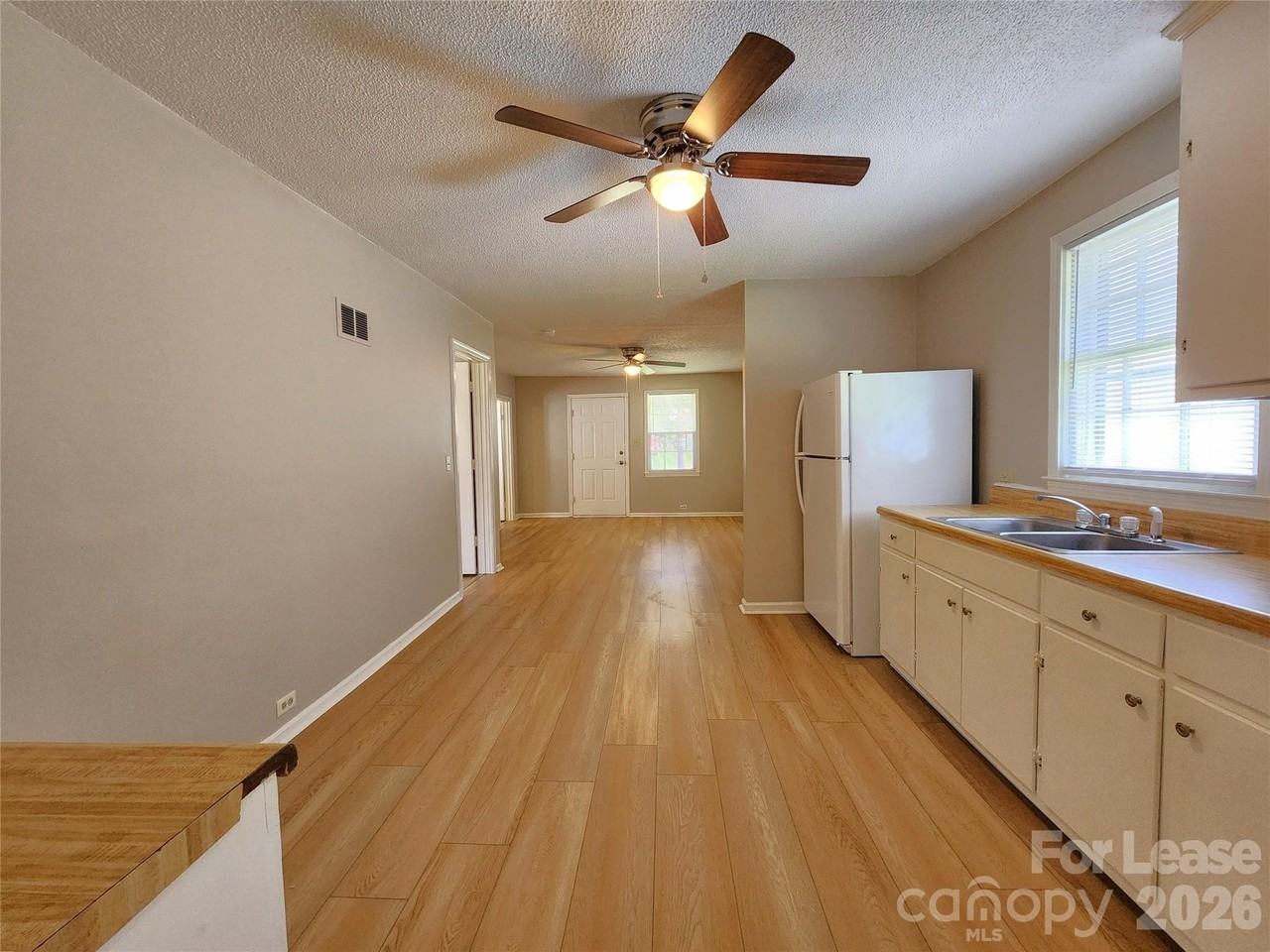 408 Cannon St - Photo 6 of 16