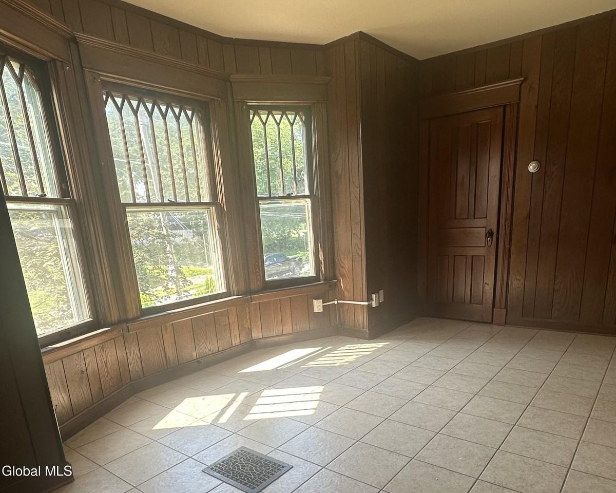 1617 Campbell Ave #FL2 - Photo 3 of 12