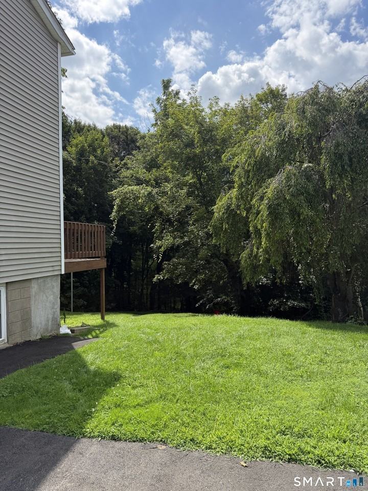 28 Davis St #2 - Photo 4 of 23