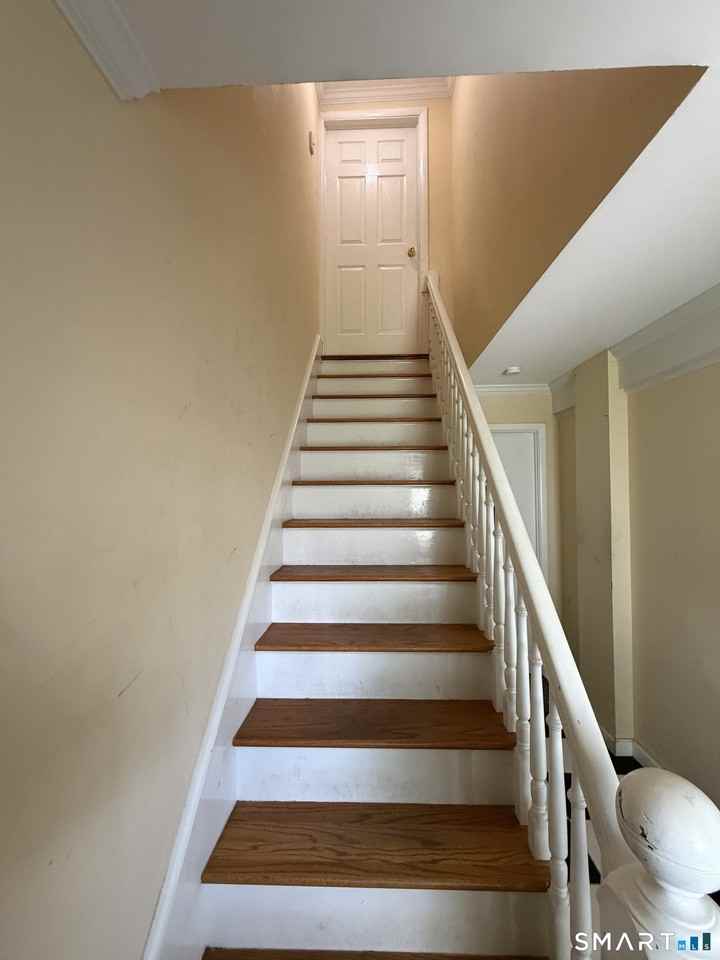 28 Davis St #2 - Photo 6 of 23