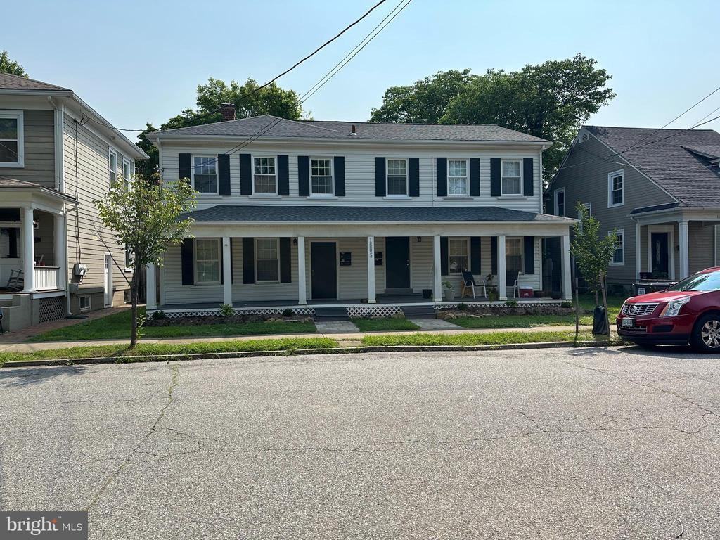 Charles St - Photo 2 of 14