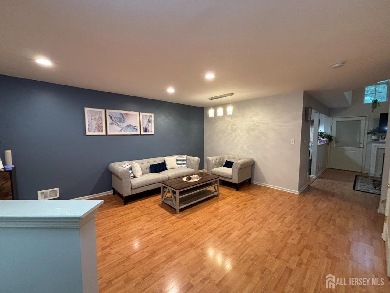 162 Briarwood Dr - Photo 4 of 24