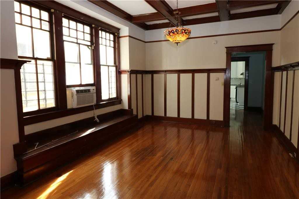 1908 Marengo St - Photo 5 of 18