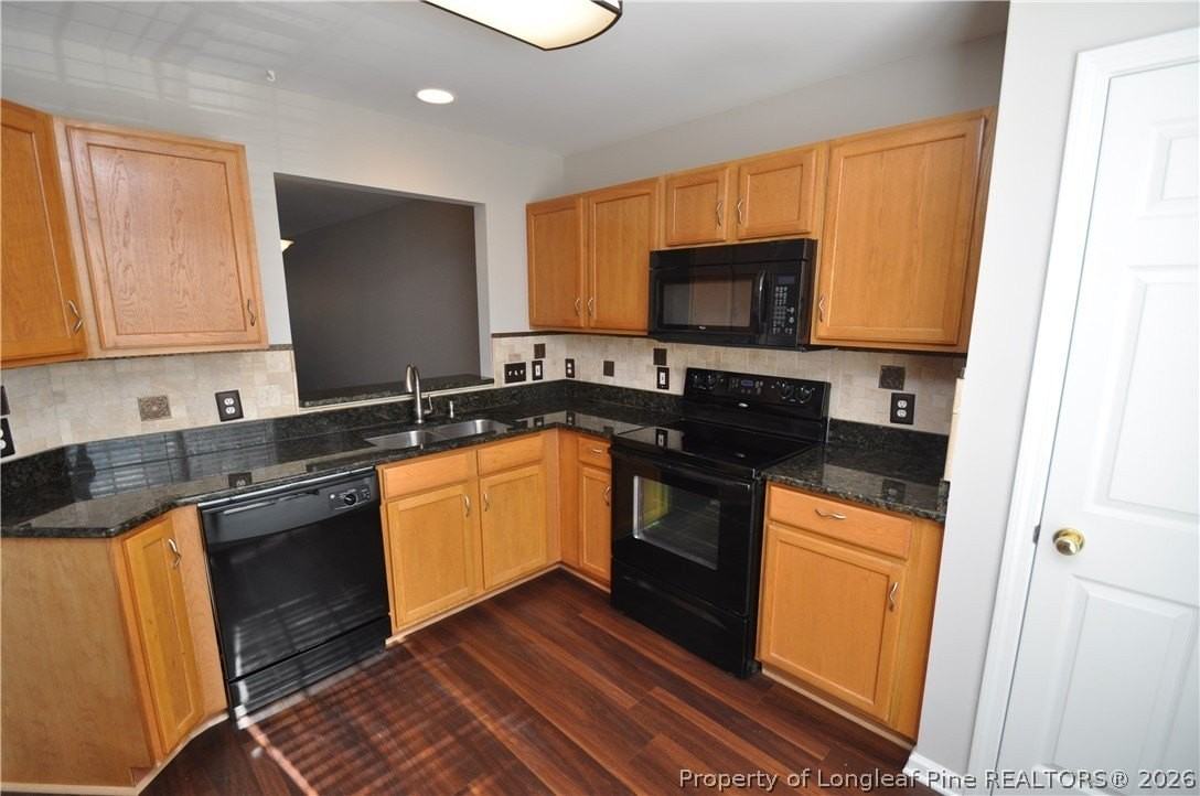 402 Knightsborough Way - Photo 4 of 37
