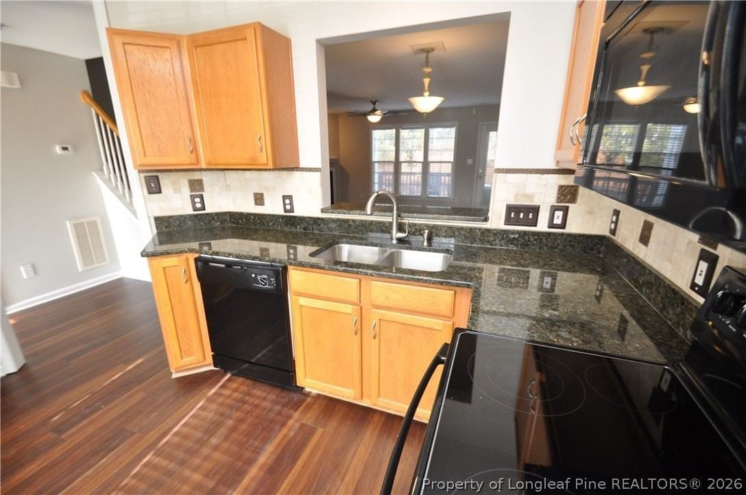 402 Knightsborough Way - Photo 6 of 37
