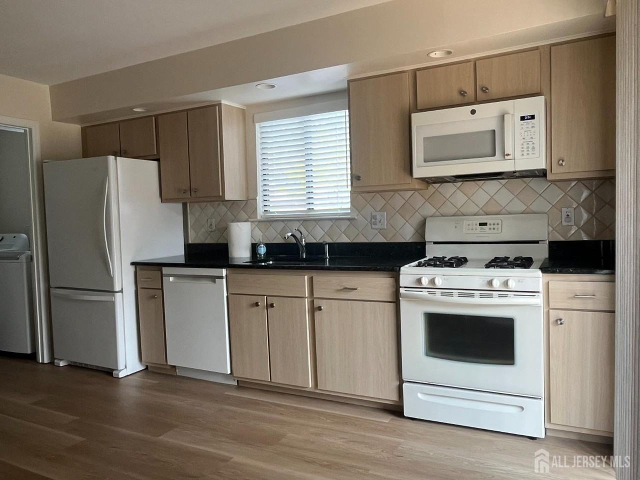 16 Wisteria Ct - Photo 6 of 25