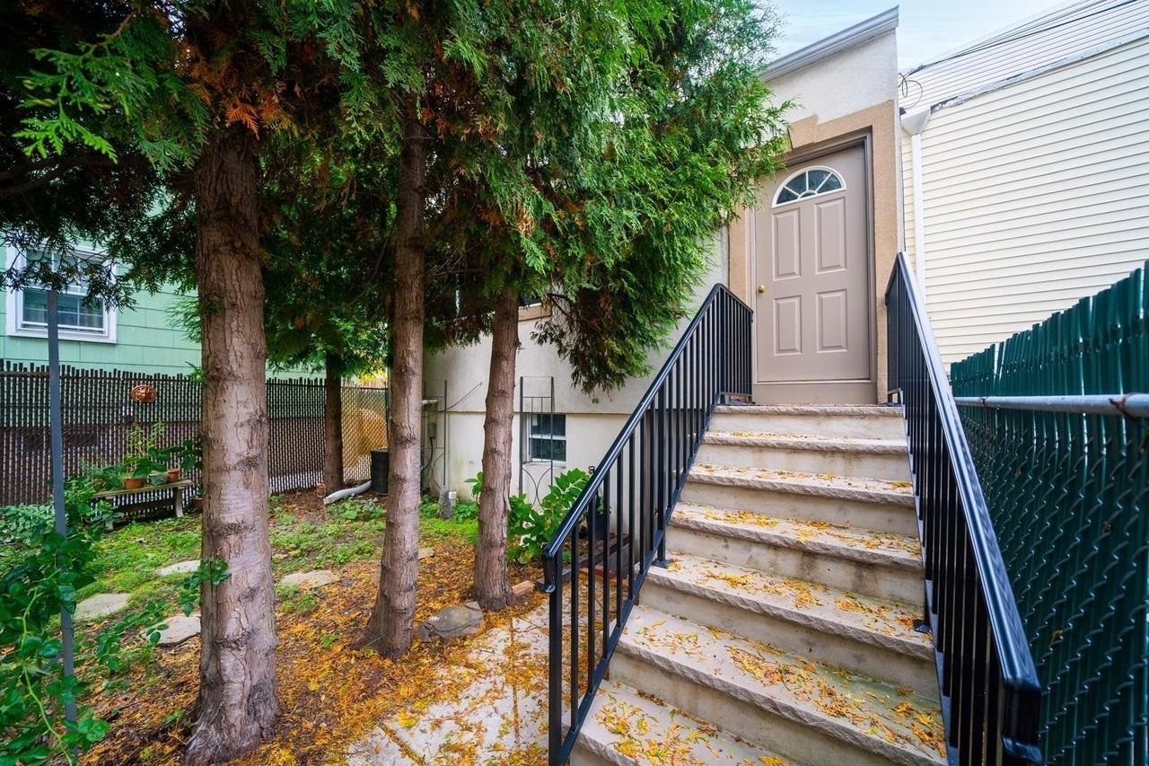 100 Central Ave ##3