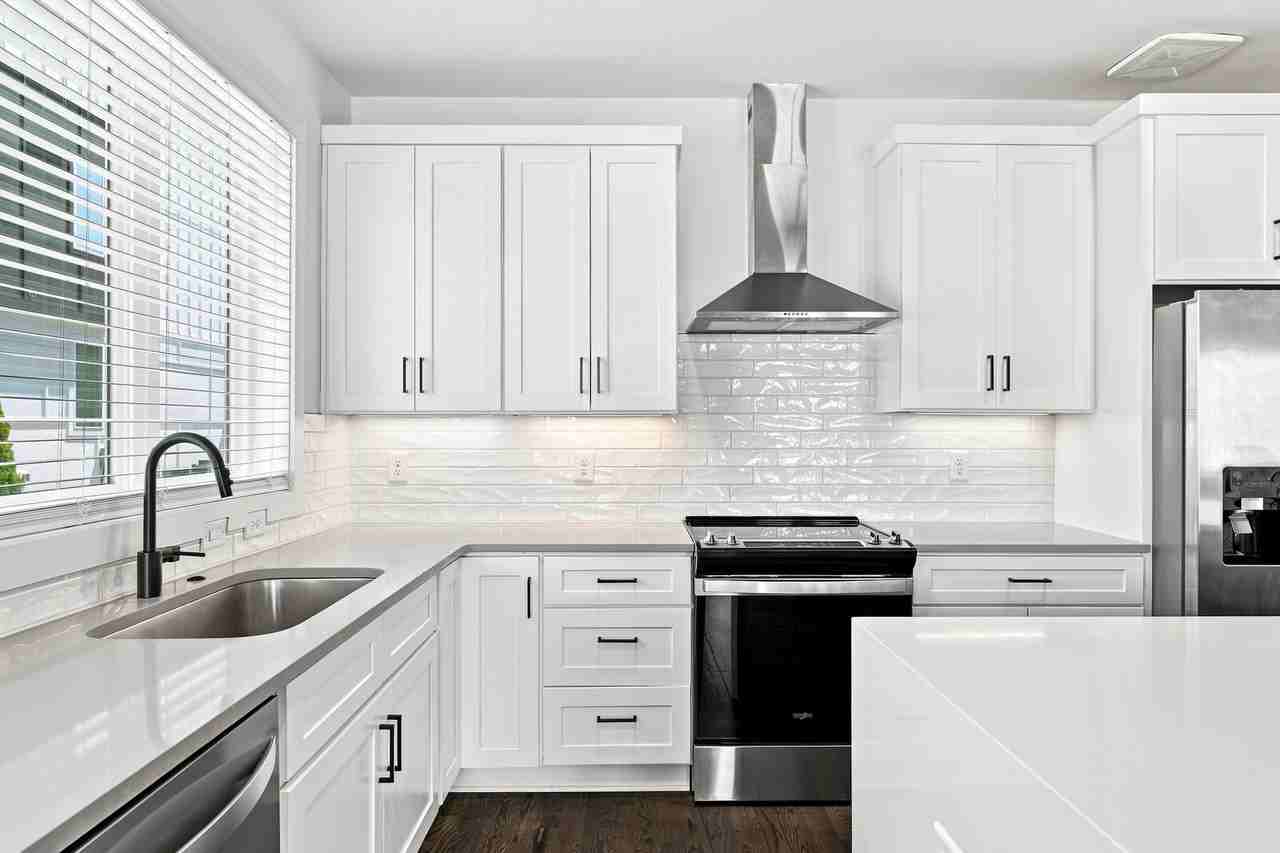 1604B Cahal Ave - Photo 5 of 32