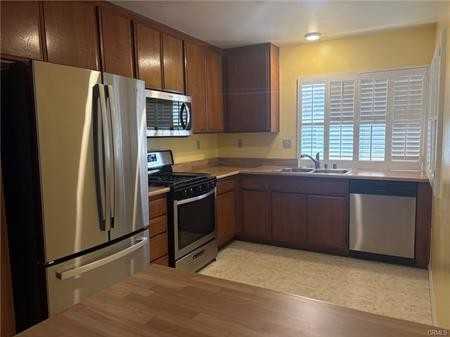 2470 Coventry Cir Unit 66 - Photo 4 of 39