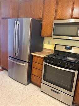 2470 Coventry Cir Unit 66 - Photo 5 of 39