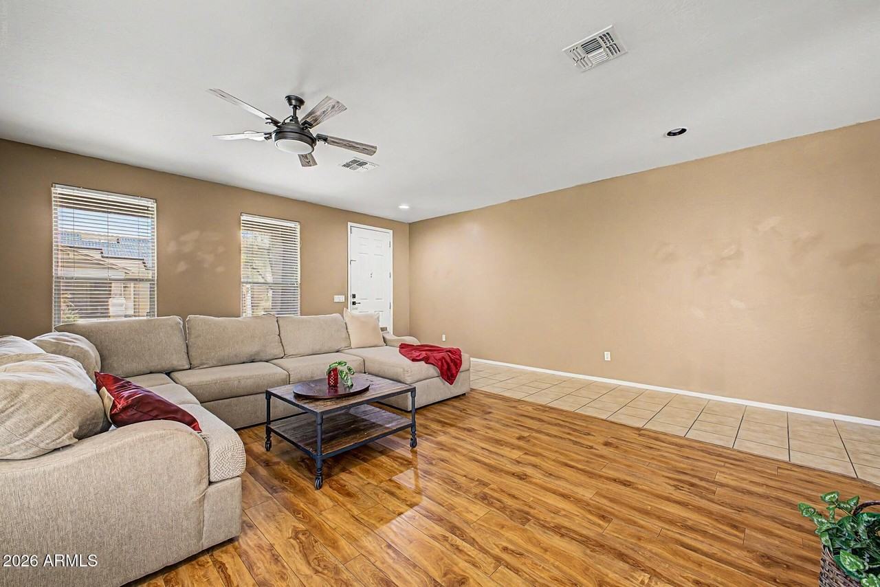 18371 W Hayden Dr - Photo 5 of 42