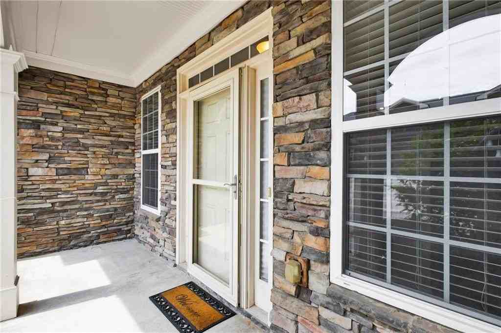 5358 Manor View Dr Nw #12 - Photo 2 of 31