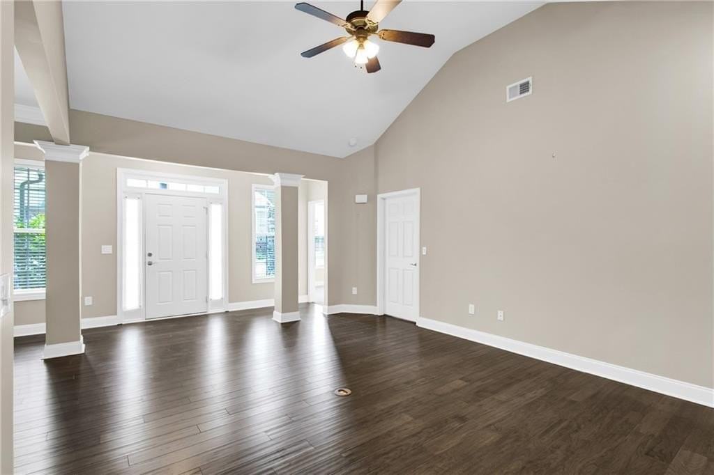 5358 Manor View Dr Nw #12 - Photo 4 of 31