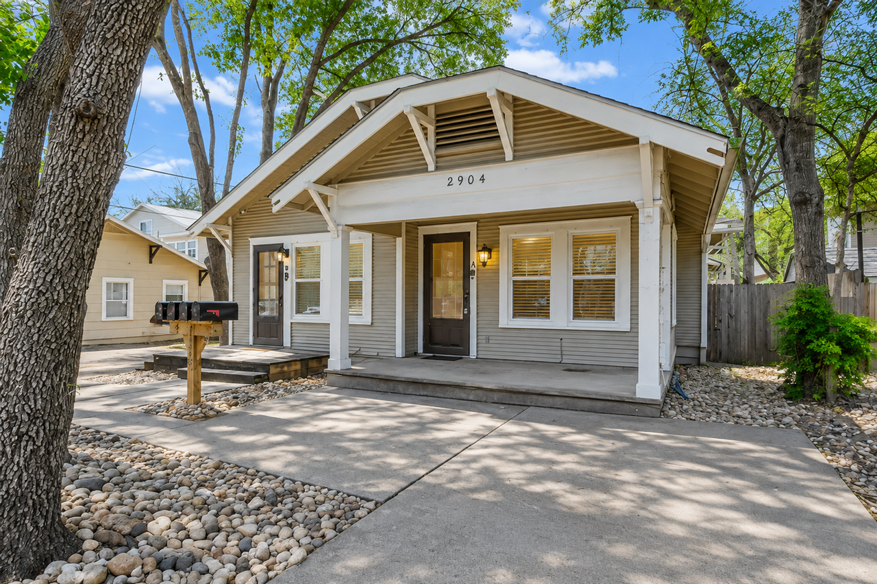 2904 Pearl St #B - Photo 4 of 13