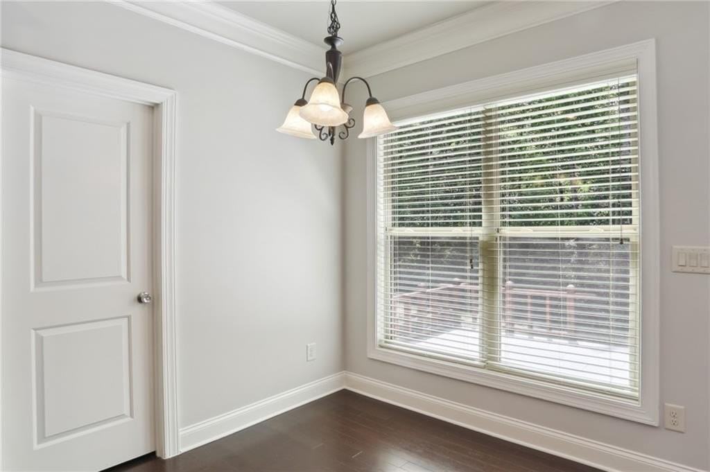 1400 Roswell Manor Cir - Photo 4 of 15
