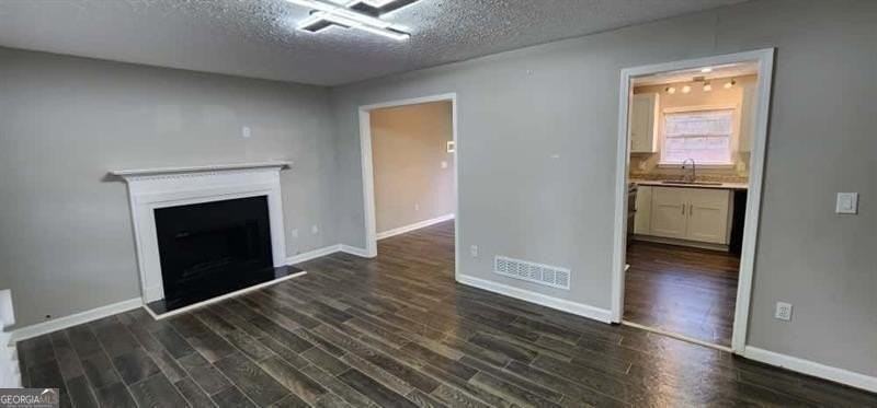 4872 Lewis Rd - Photo 5 of 29