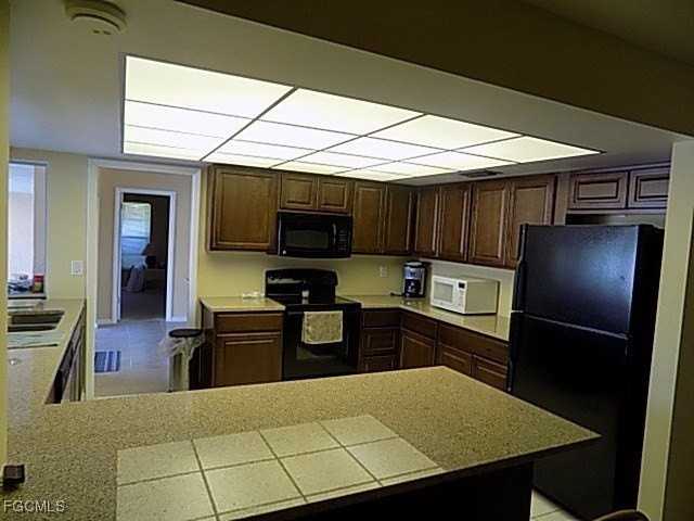 3614 Se 16th Pl - Photo 5 of 25