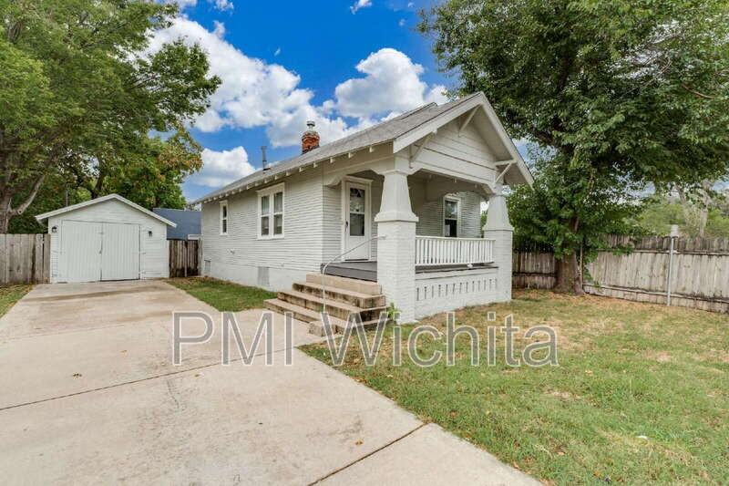 1927 W Mccormick Ave - Photo 2 of 13