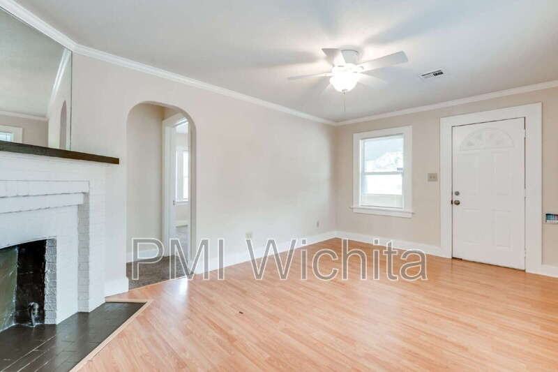 1927 W Mccormick Ave - Photo 4 of 13
