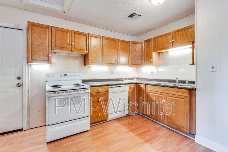 1927 W Mccormick Ave - Photo 5 of 13