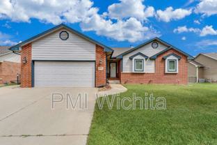6514 W Briarwood Cir - Photo 1 of 1