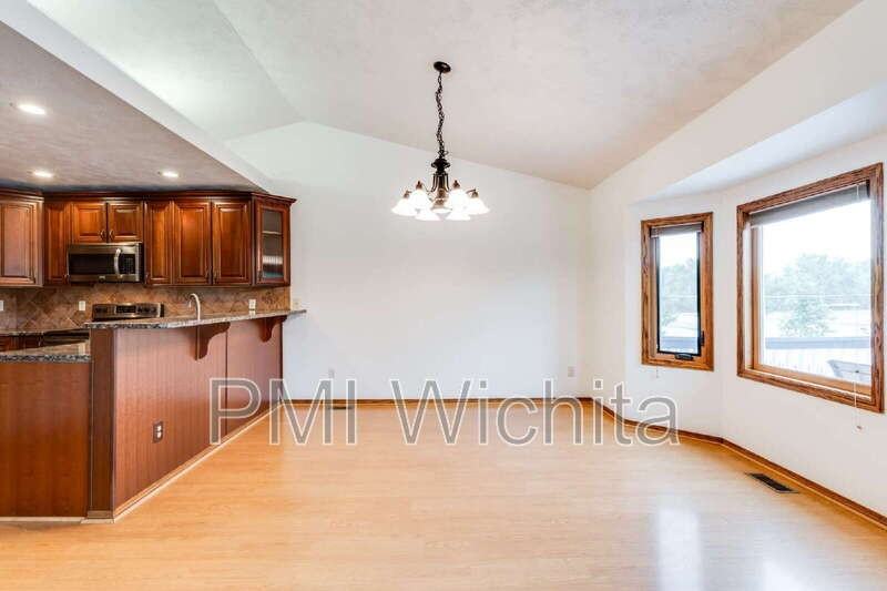 6514 W Briarwood Cir - Photo 7 of 24