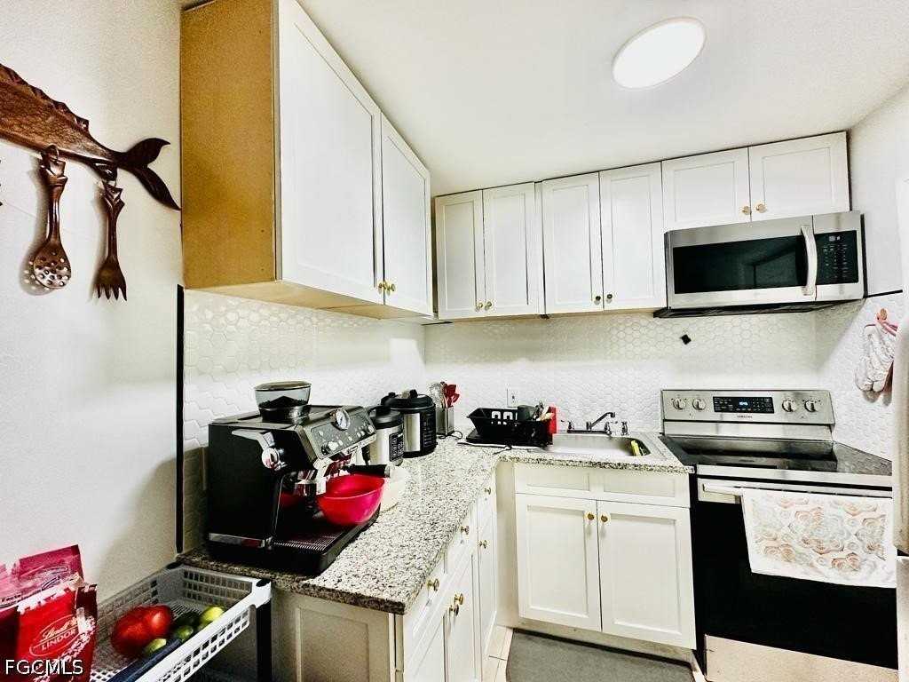 20 Westminster St N - Photo 5 of 8