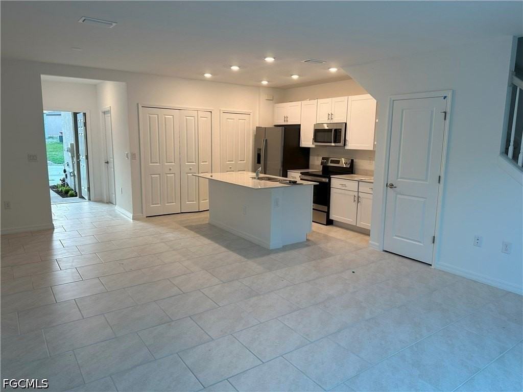 14237 Oviedo Pl - Photo 4 of 23